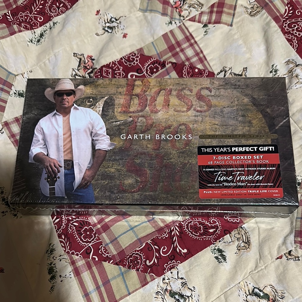 Garth Brooks 7-Disc Boxed Set